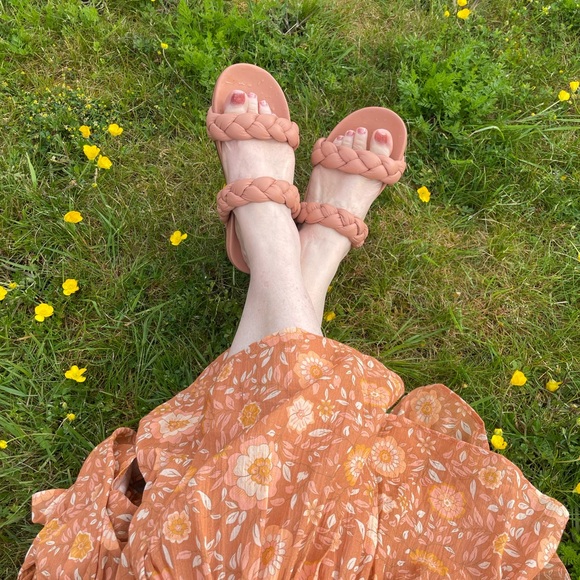 Meet your Posher, Jolie - Picture 9 of 15